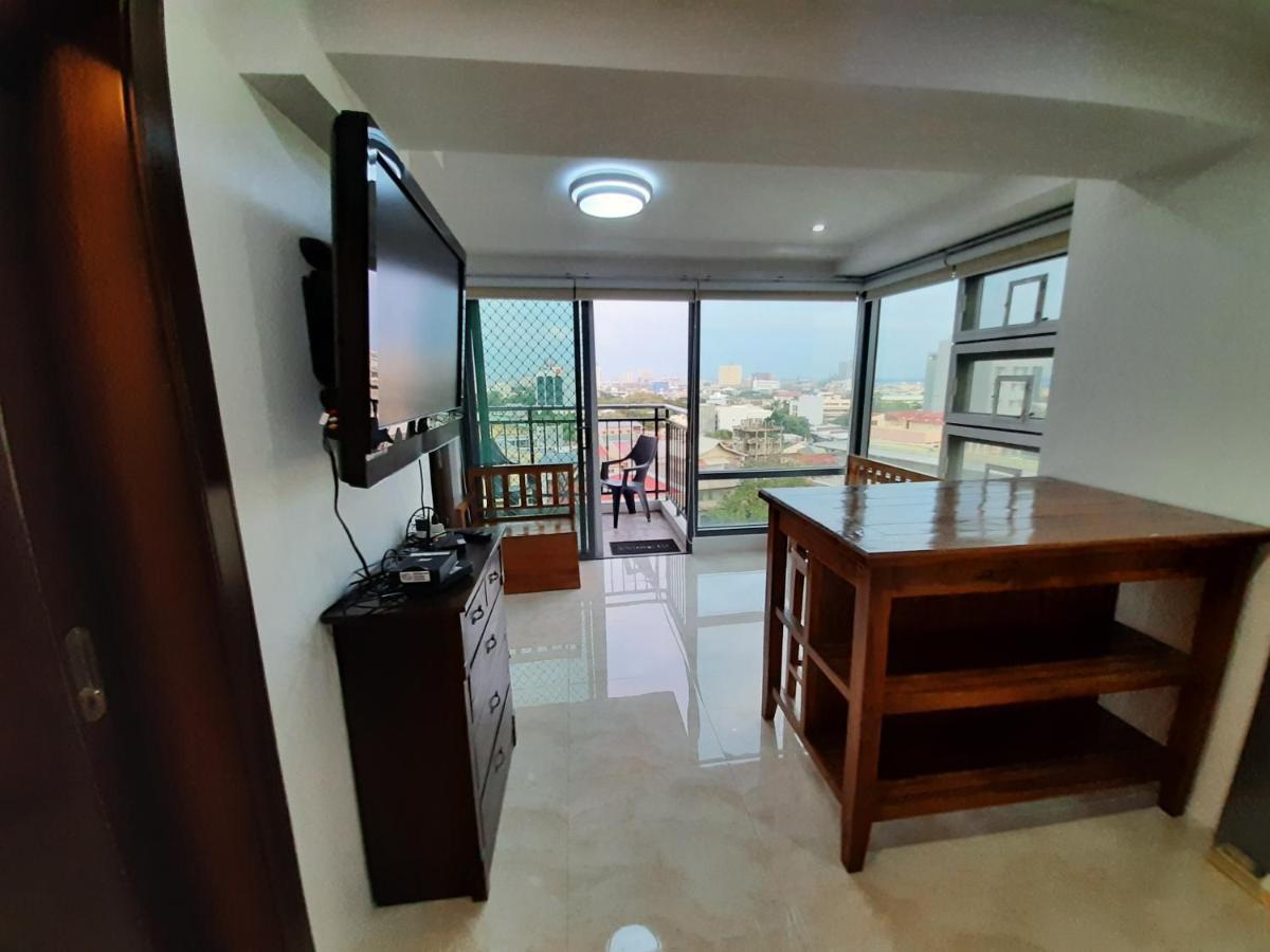 Ramos Tower By P&j Apartment